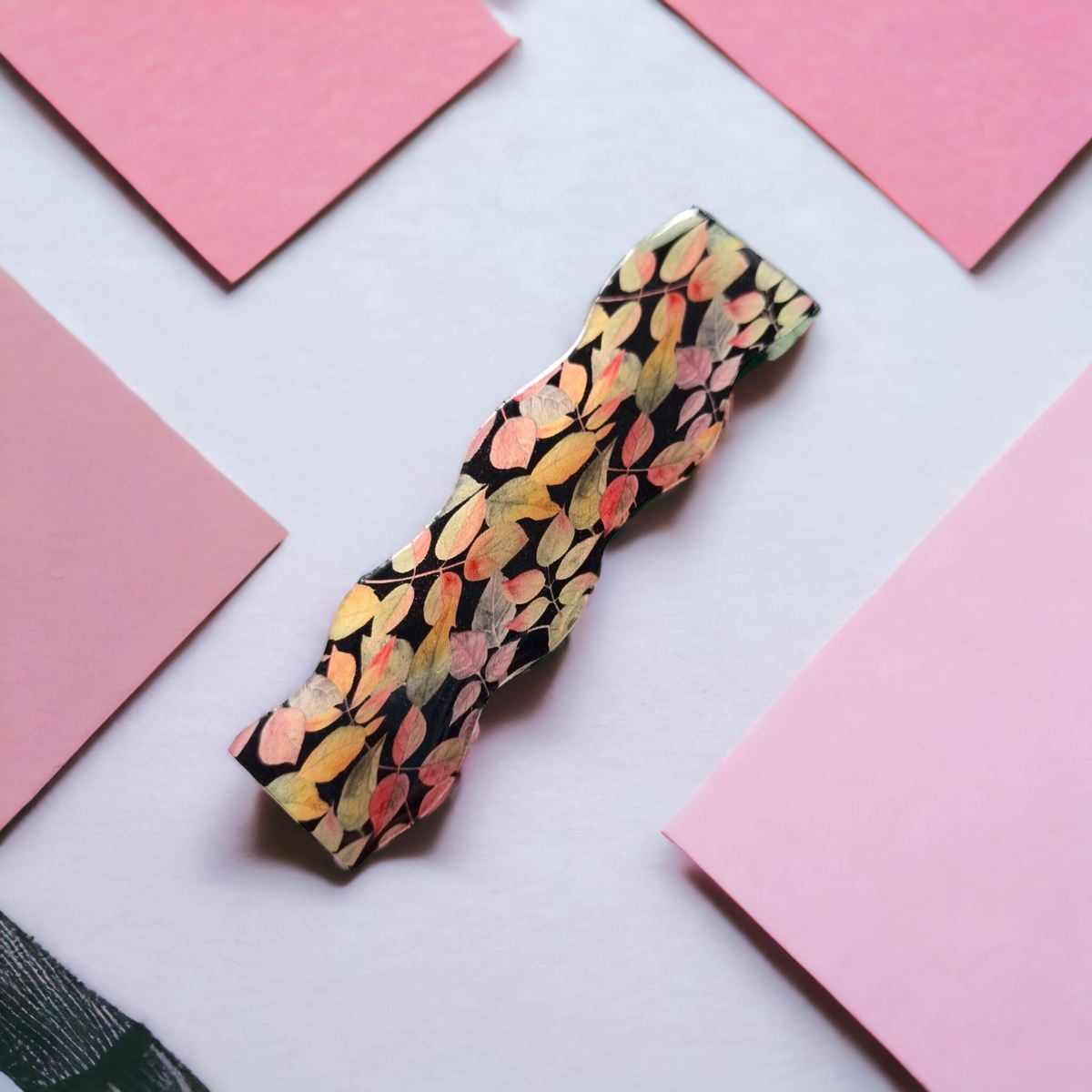 Black And Autumn Leaves Wiggle Hairclip