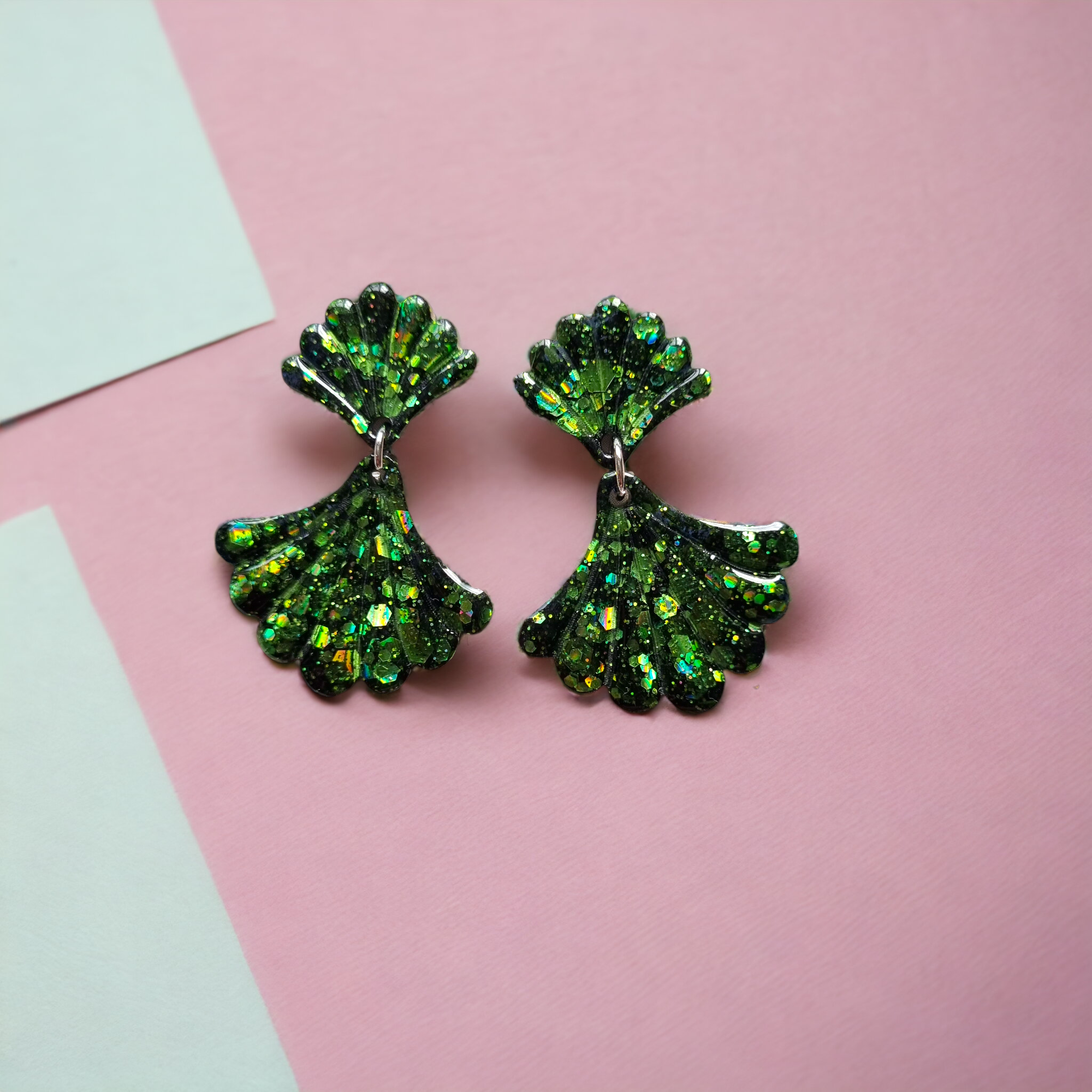 Art deco green glitter earrings