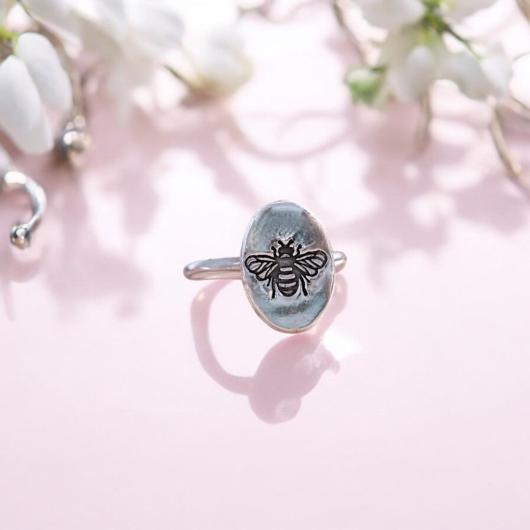 Oval Bee Ring