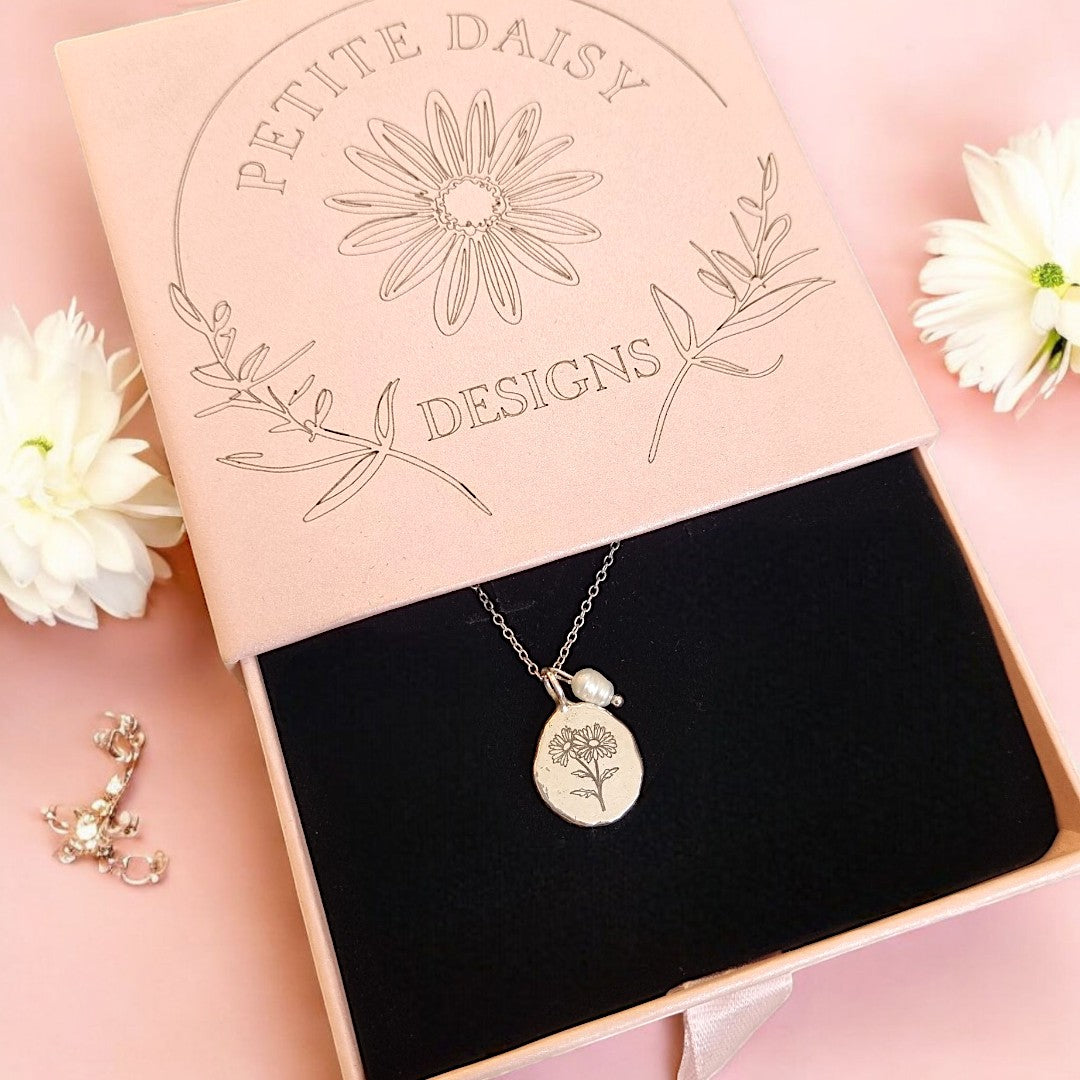 Birth flower Necklace on fully recycled silver