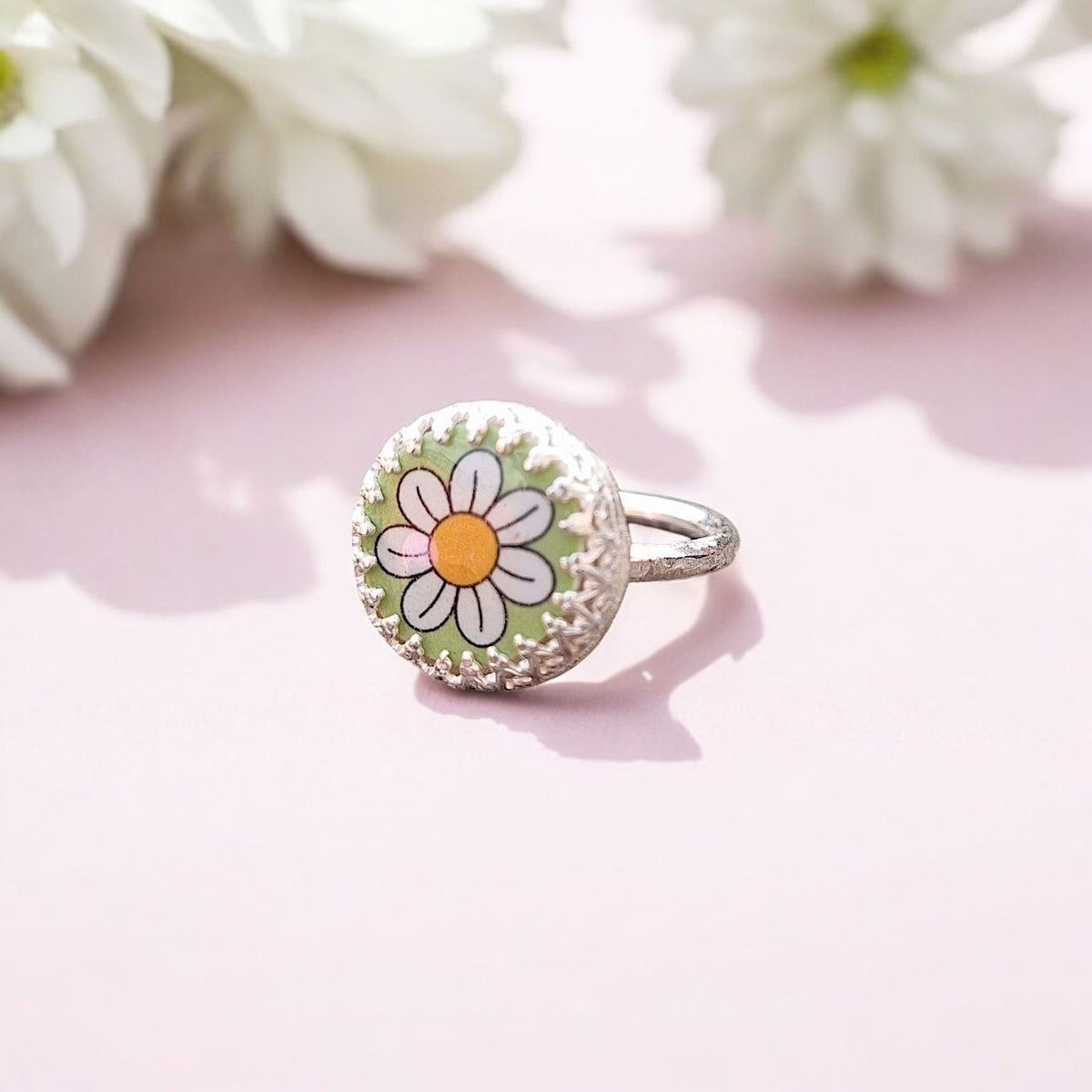Green Daisy Medium Sized Ring