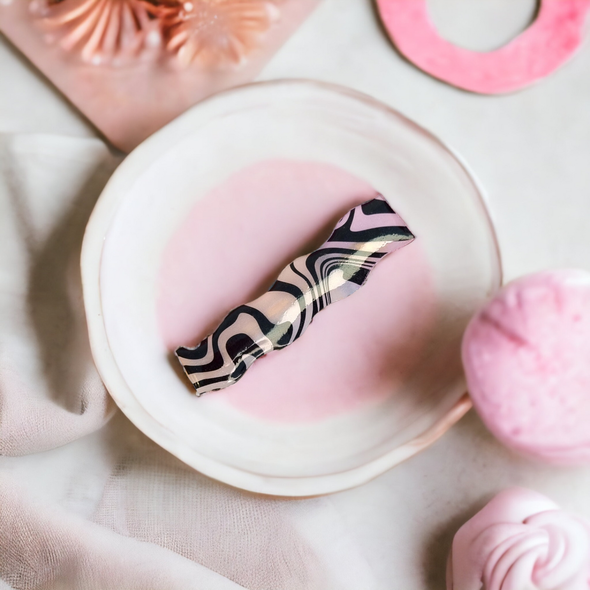 Black and White Print Wiggle Hairclip (Select Quantity)
