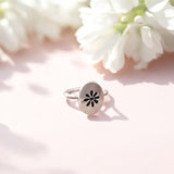 Dainty Daisy Ring